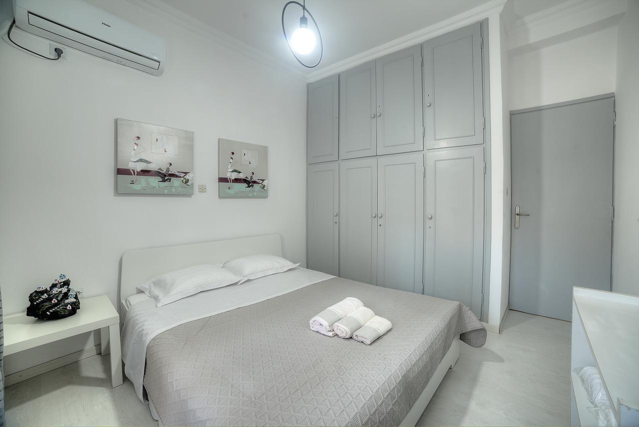 Cosy Apartment In Glyfada Center Athens Exterior photo