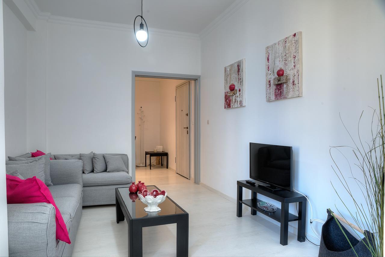 Cosy Apartment In Glyfada Center Athens Exterior photo